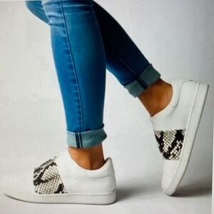 Vince Women’s Vista White and Python Leather Laceless Sneakers size 7  37 EUR